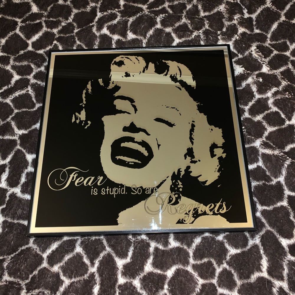 Marilyn Monroe glass wall art!